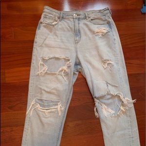 American Eagle Straight Leg Jeans